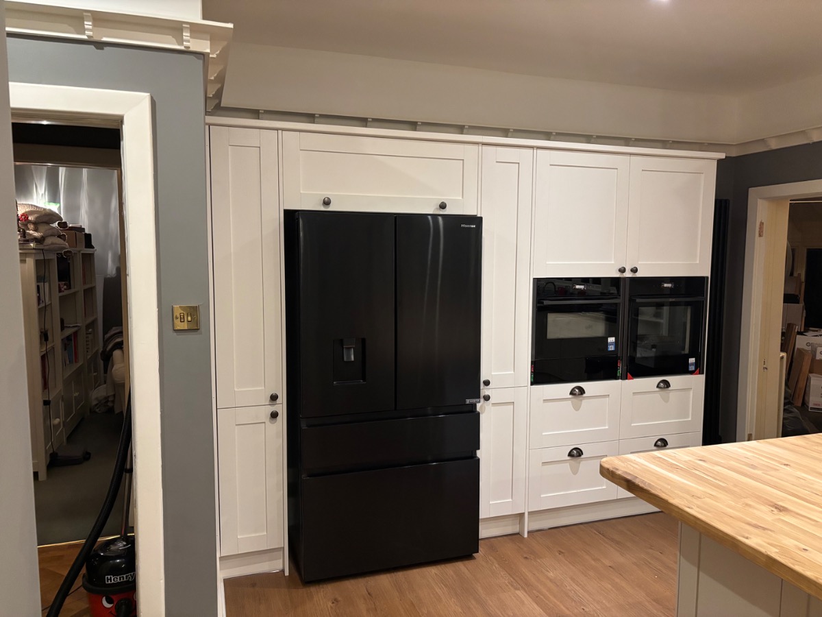 Kitchen Fitter: Image 1